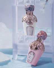 Flower Knows Snowy Gardenia top notes bergamot and pear for a bright, uplifting start