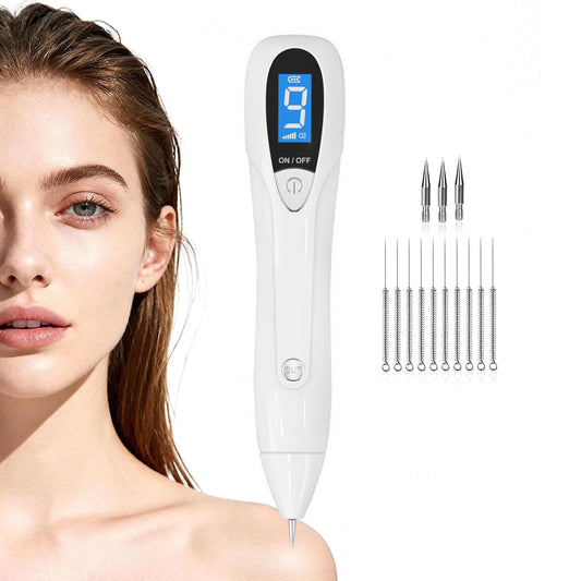 Flyles CTS-15 cryo-freeze device close-up shows professional-at-home care in your hands.