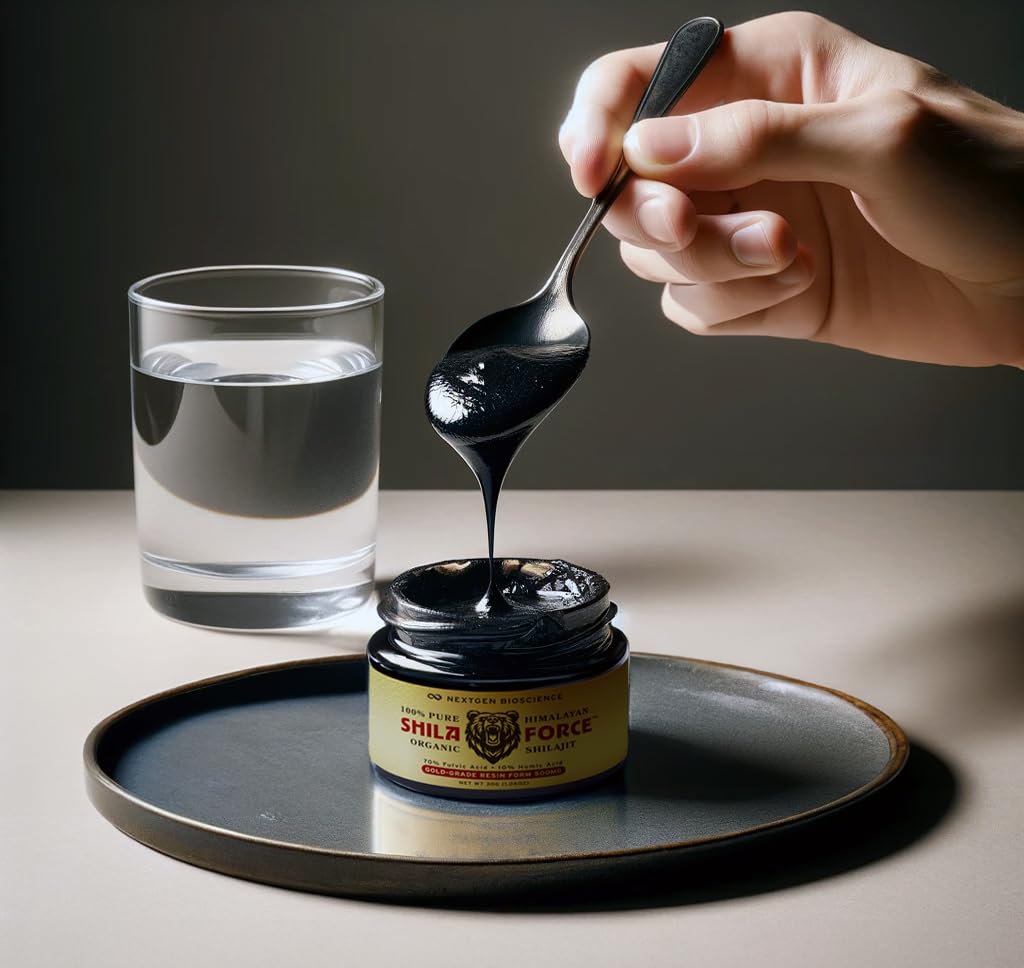 FUCOIDAN FORCE ShilaForce resin pour captures smooth amber-toned texture.