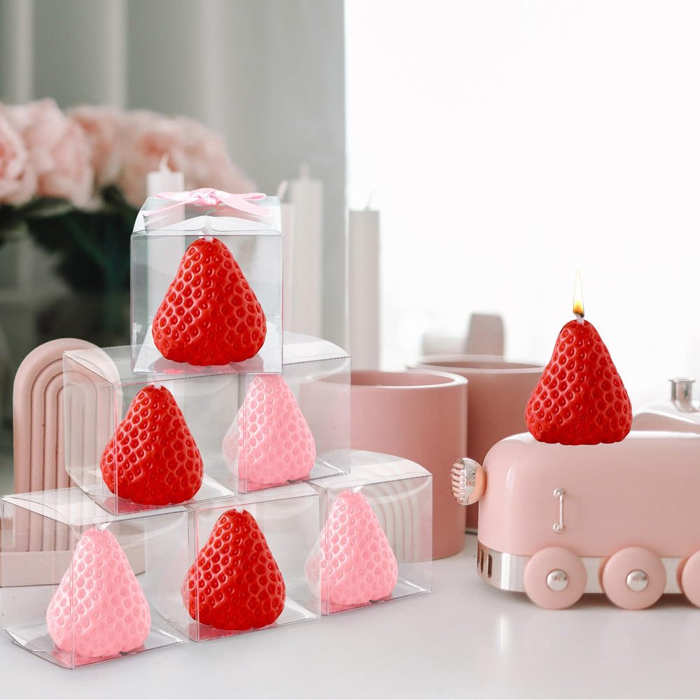 FYSUIMU ready-to-gift strawberry candles set in decorative packaging.