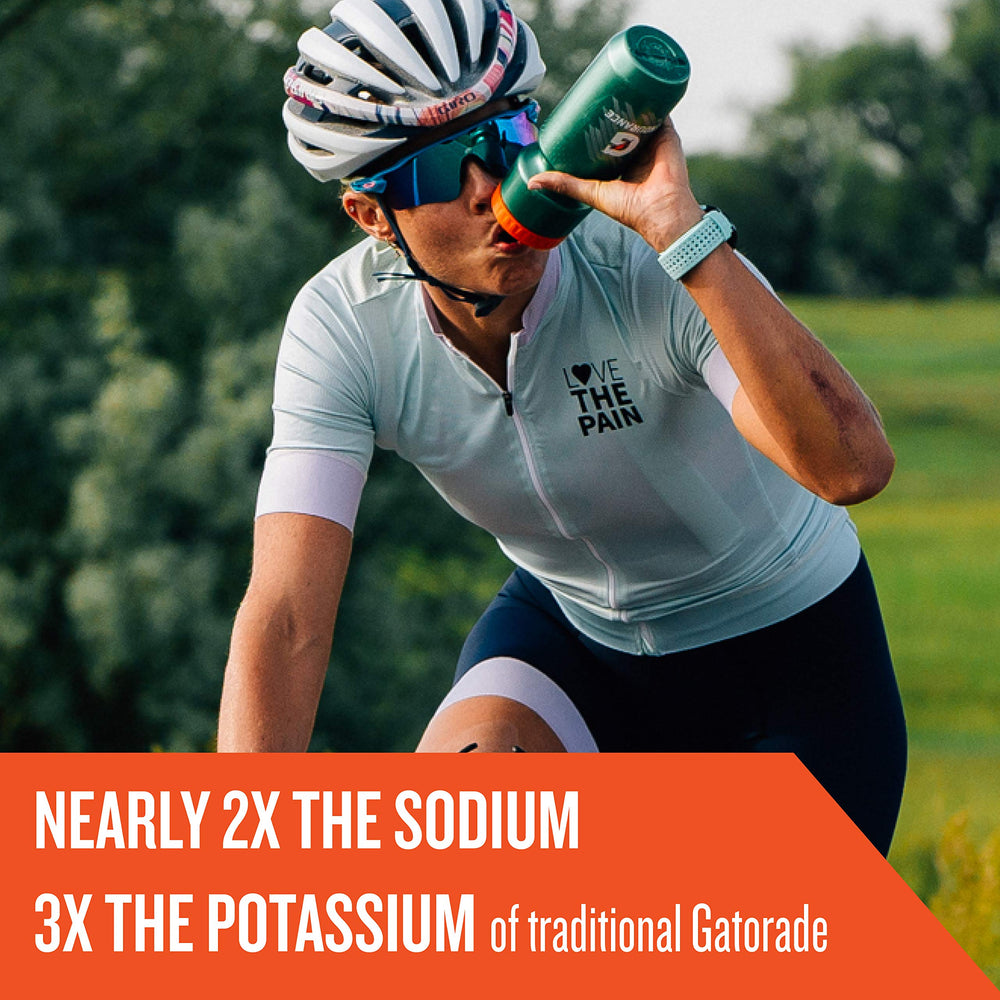 Gatorade Endurance Formula scoop with powder for precise dosing during workouts.