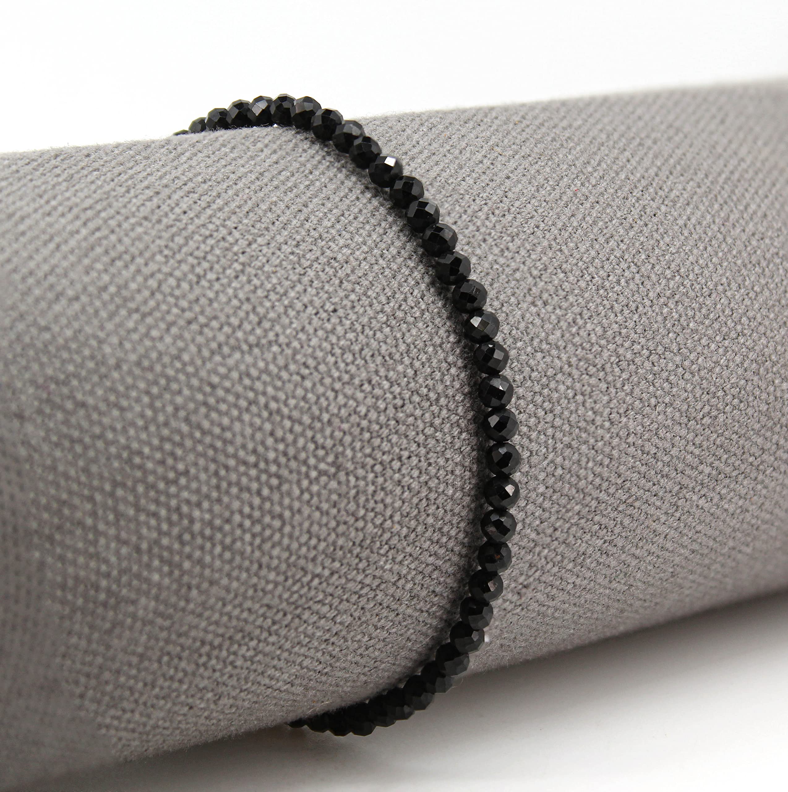 GEMPIRES Nature’s Treasure 8-inch stretch bracelet offers comfortable, secure wear
