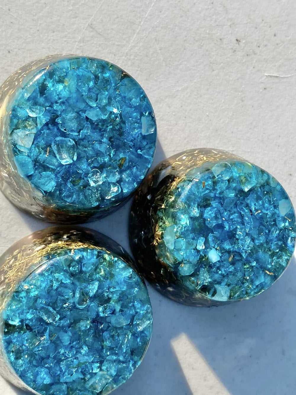 Generic Blue Topaz energy tool adds subtle ambiance to living spaces