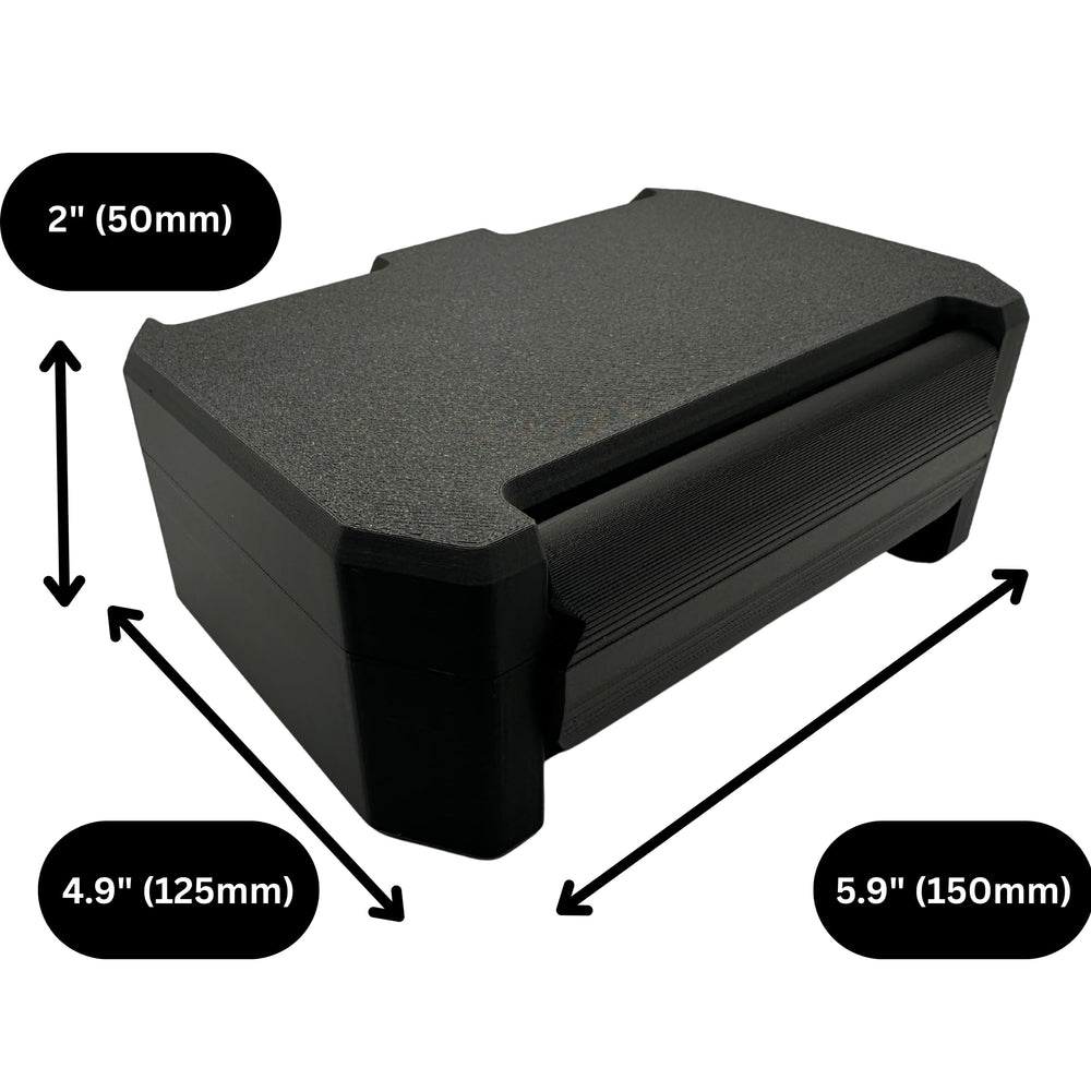 Generic flat lid helps stack multiple cases and save space