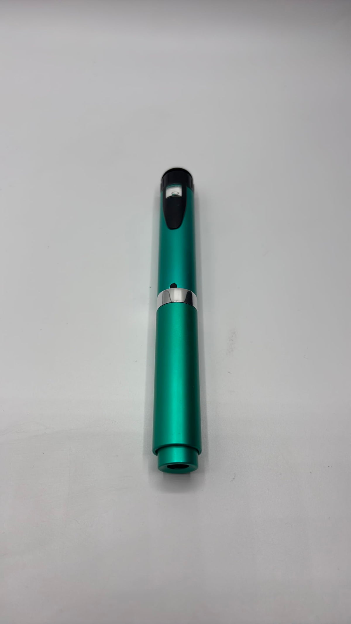 Generic reusable injection pen teal with cartridge for precise, convenient dosing.