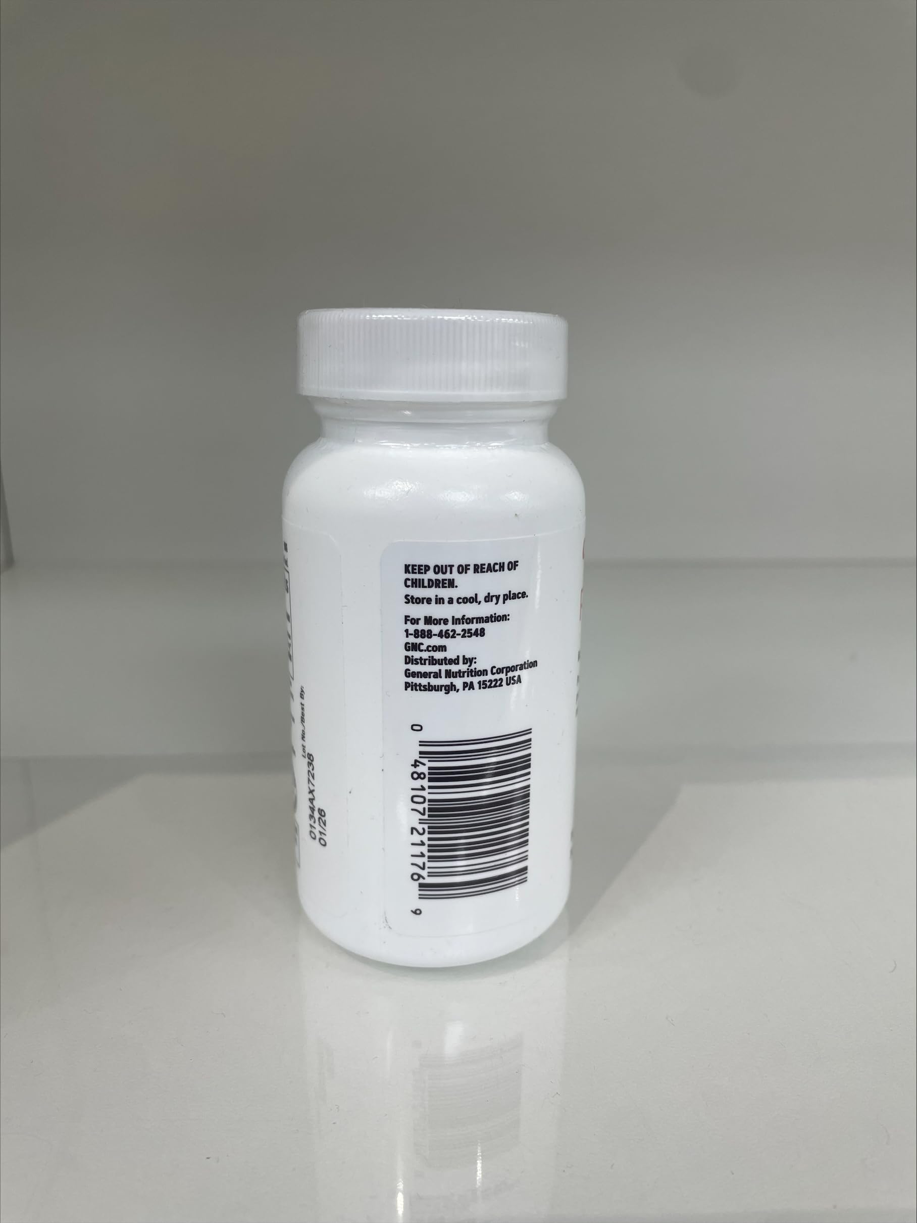 GNC Pycnogenol packaging shot showing convenient capsule format for daily use.