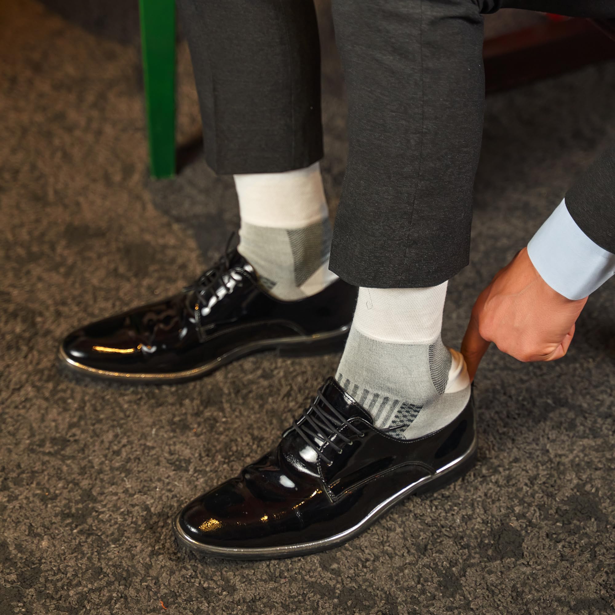 GoWith diabetic socks crew length for all-day comfort.