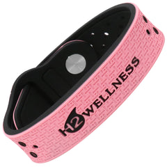 H2WELLNESS magnetic bracelet pink close-up showing sport-ready design for daily wear.