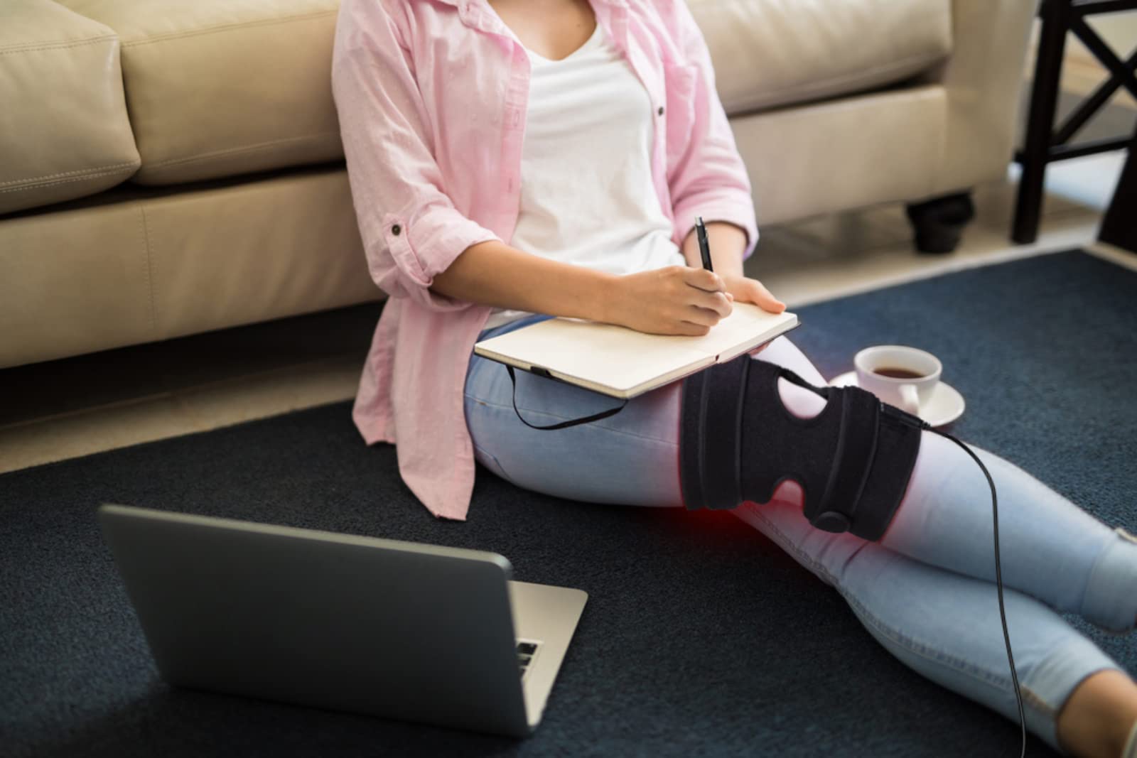 HAIYUE device used by athletes and families for recovery at home