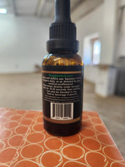 Healthergize Hemp Oil calm and sleep use suggested by visuals.