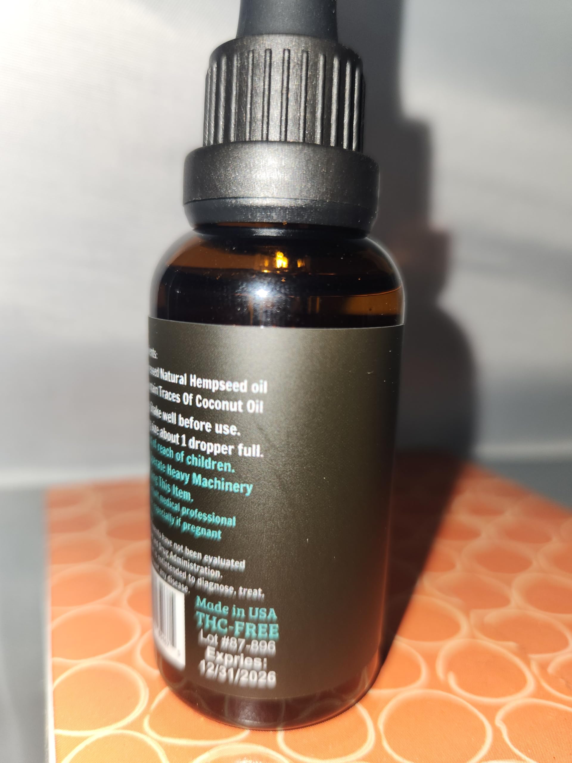 Healthergize hemp oil relaxing scene emphasizes calming routine.