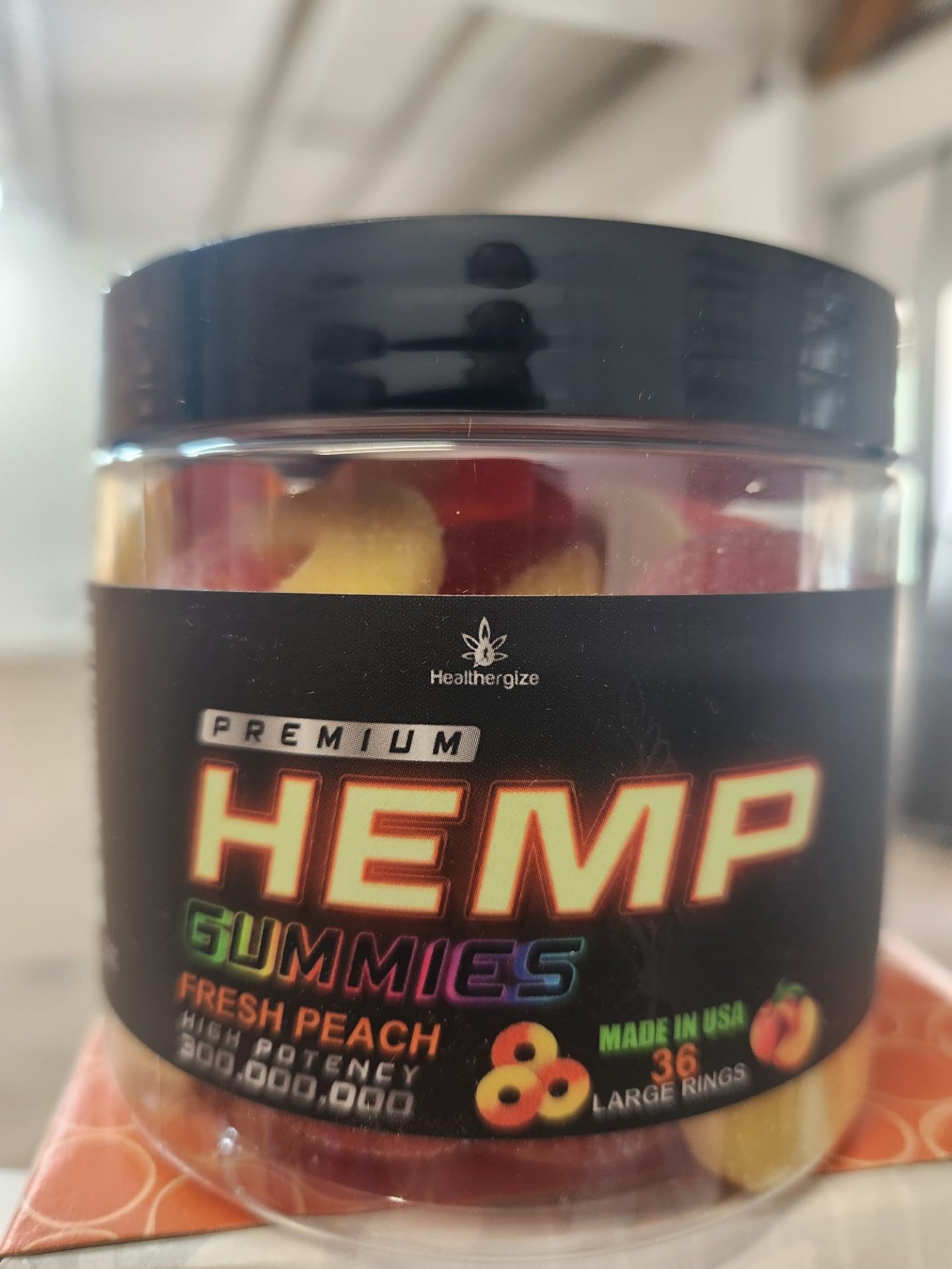 Healthergize non-groggy gummies image indicating a clear-headed experience.