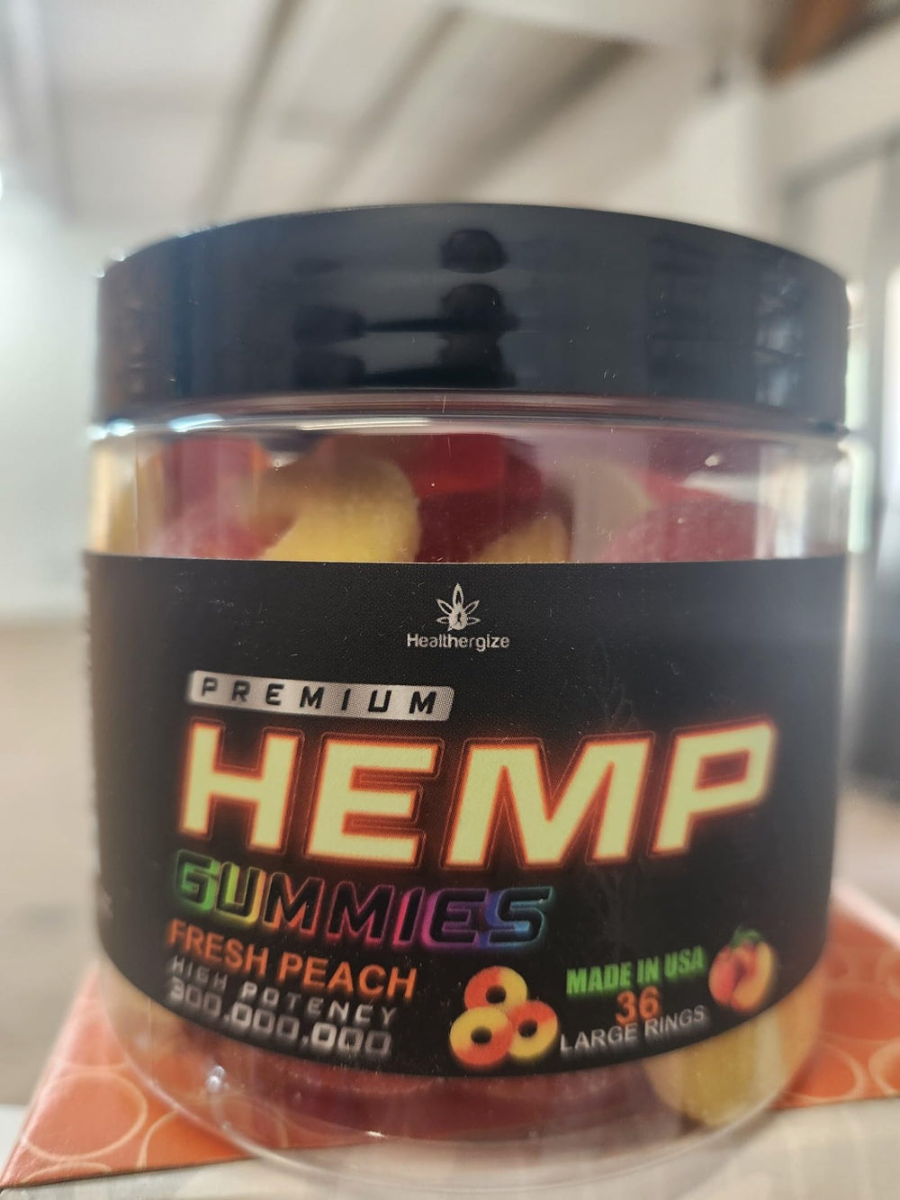 Healthergize non-groggy gummies image indicating a clear-headed experience.