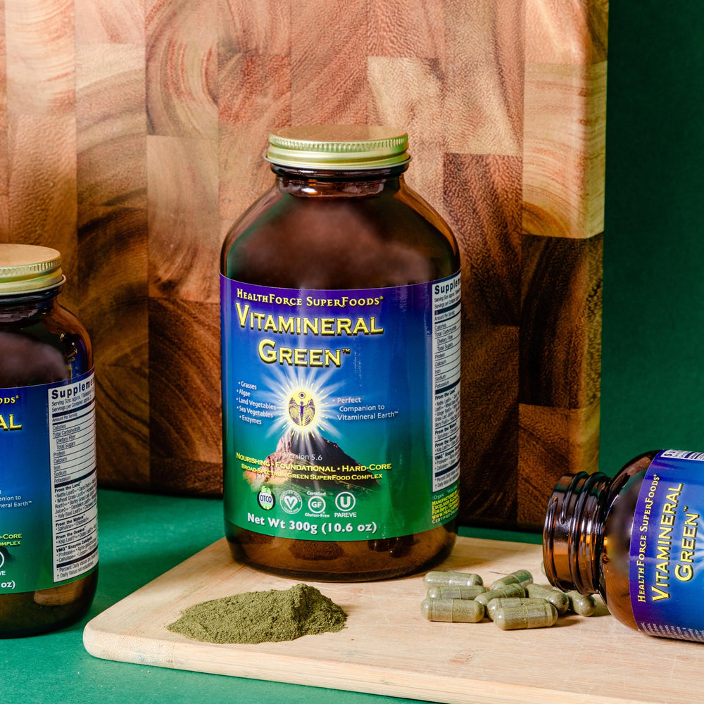 USA-made facility seal beside Vitamineral Green bottle.