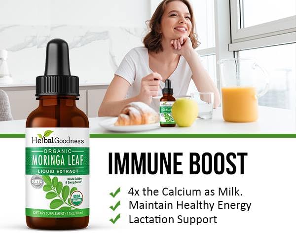 Pour shot of Herbal Papaya Moringa Liquid Drops into beverage