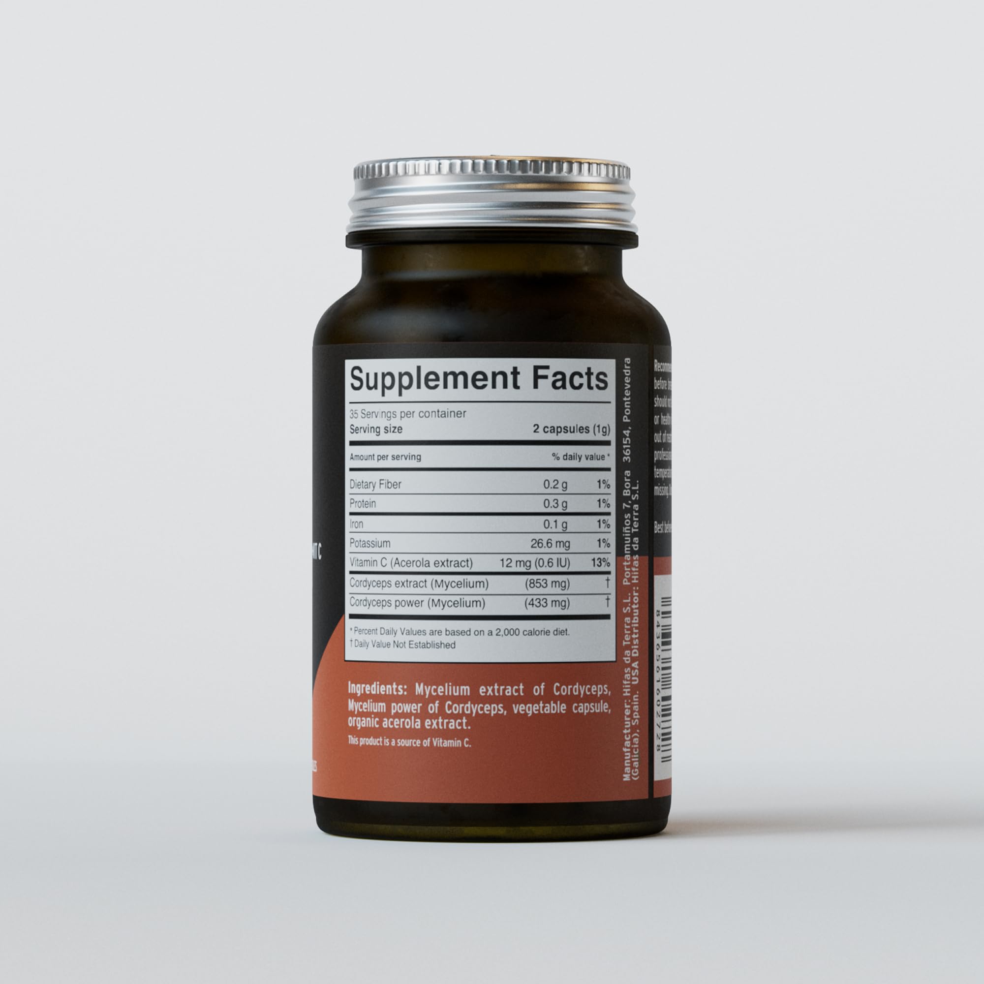 HIFAS DA TERRA Mico-Cord glass jar showcases vegan capsules for daily balance.