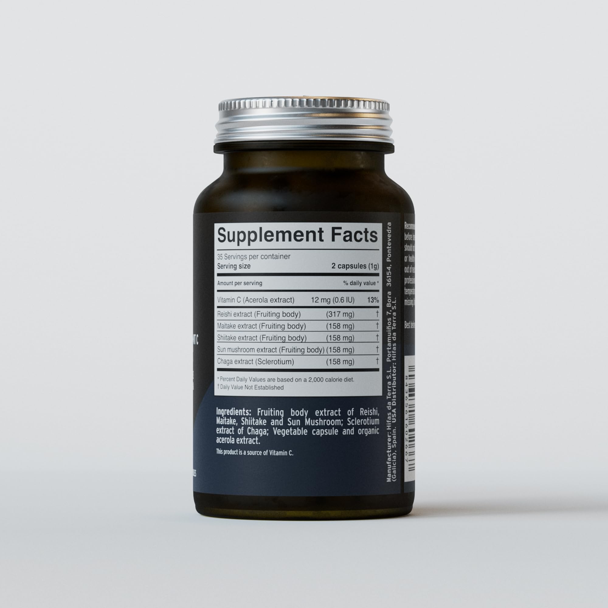 HIFAS DA TERRA Mico-Five capsules close-up highlighting extract powder for immune support.