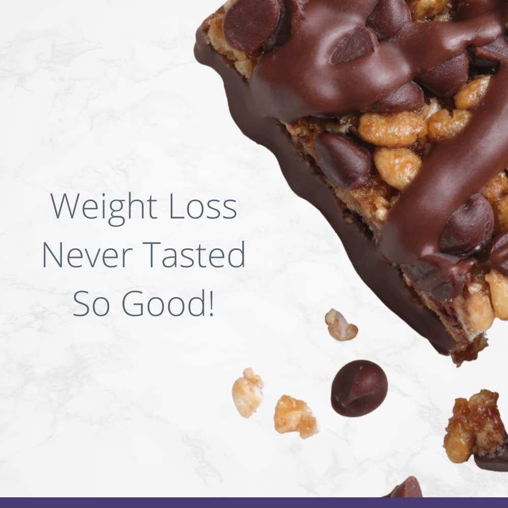 HMR Bar drizzle detail emphasizes flavor variety and indulgent moments.