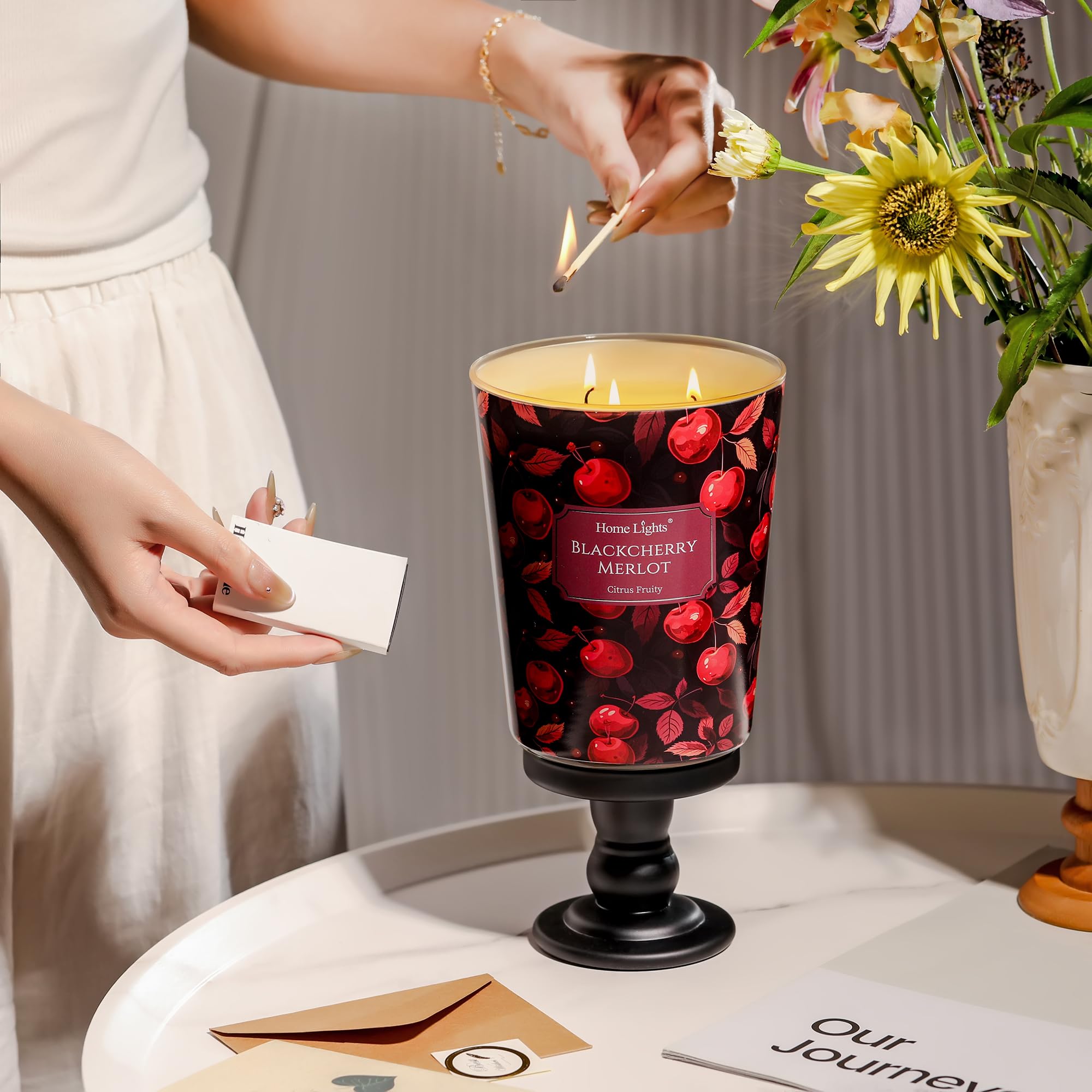 HomeLights gift-ready candle ideal for birthdays or holidays.