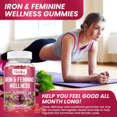 Hovika Iron for Women Gummies daily dose idea with glass of water.