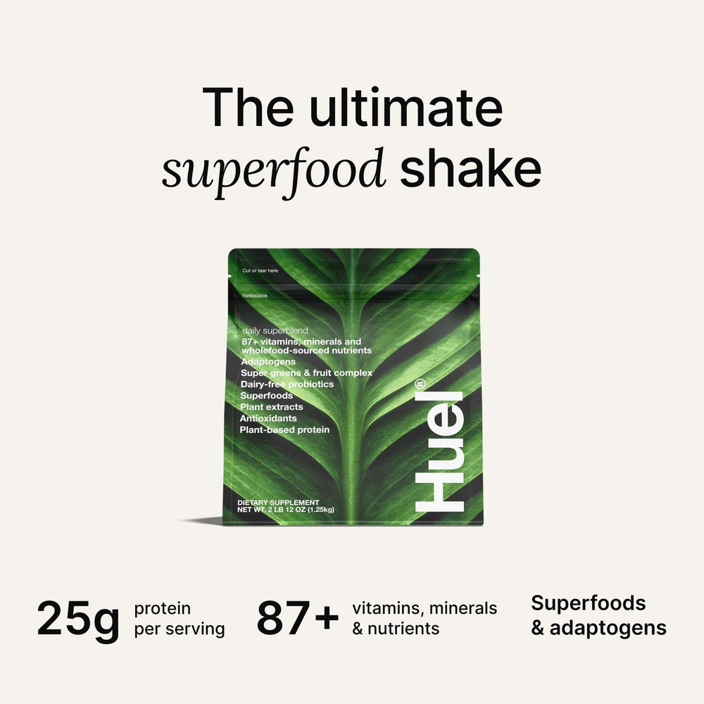 Huel Daily Superblend Vanilla protein scoop highlights 25 g plant-based protein per serving.
