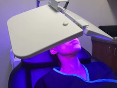 Hydraskincare LED therapy mask side view for comfortable wear during routine