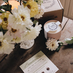Hyggelight growing candle eco-friendly soy wax, supporting clean burn and reduced soot.