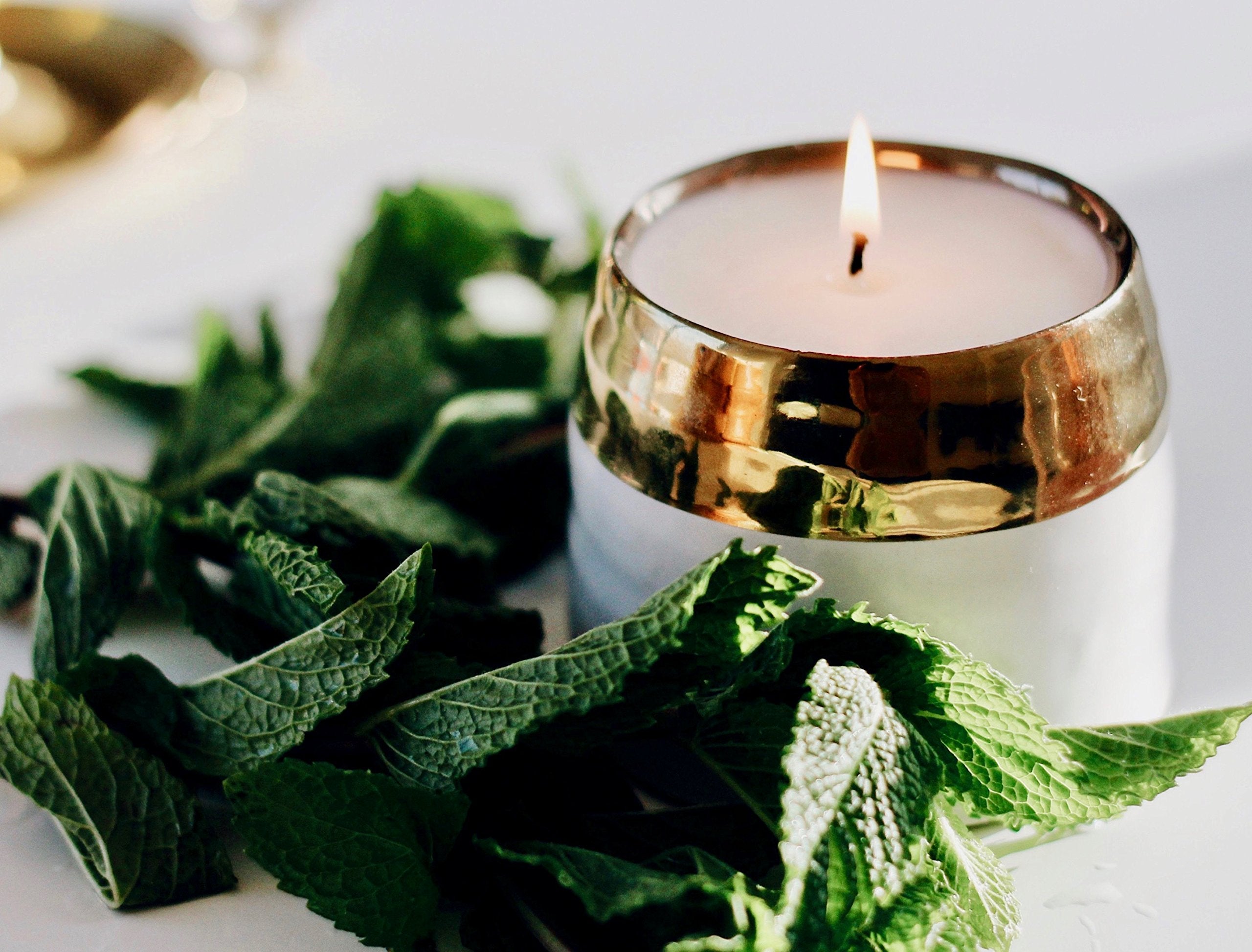 Hyggelight Cotton wick ensures steady, even flame for hours