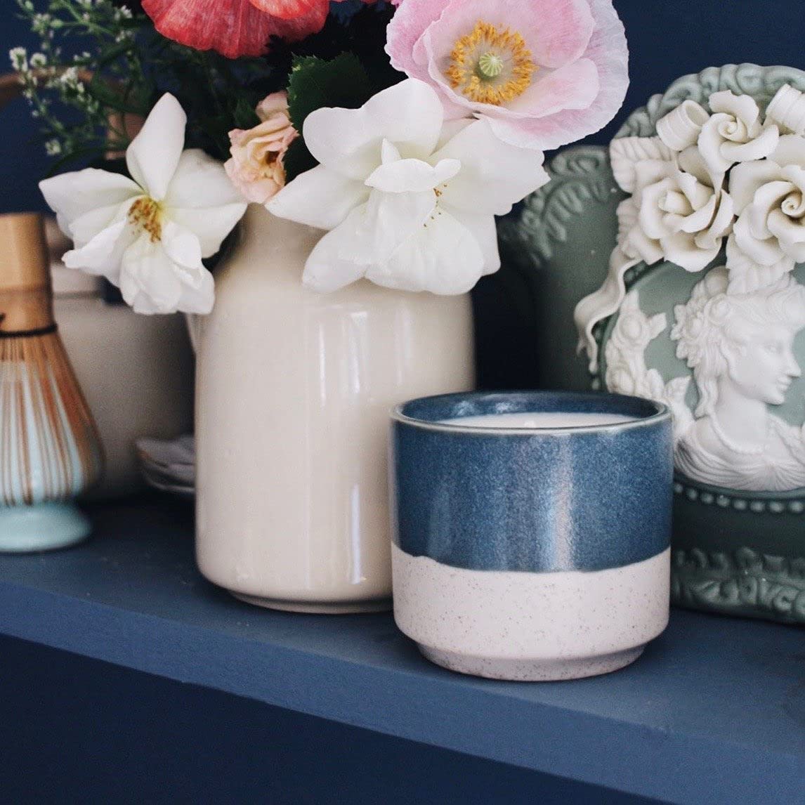 Hyggelight mint-eucalyptus candle suits living rooms and bathrooms.