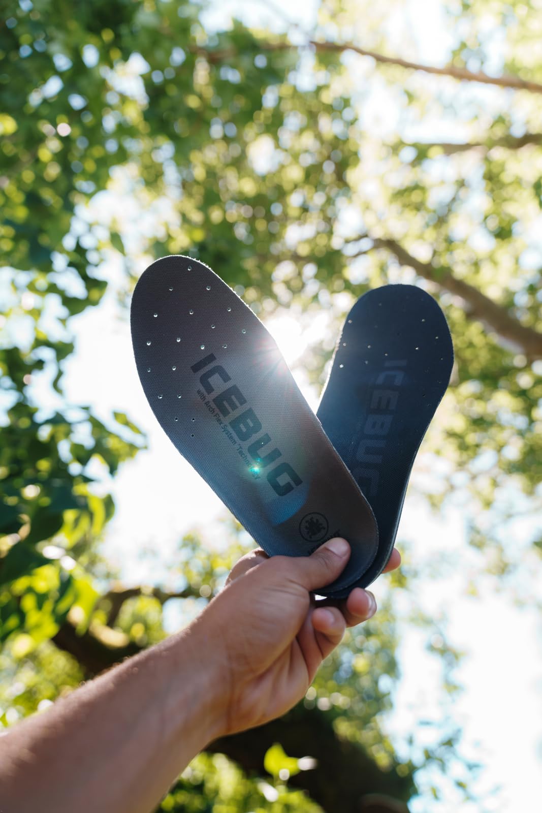 Icebug Slim Insole trim guide shows easy sizing and fit customization.