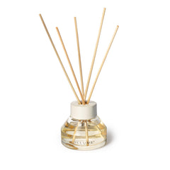 Illume Citrus Crush heart fruit notes add summery depth to the aroma.