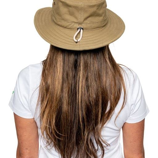 Close-up of cotton canvas texture on Insect Shield hat bark