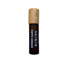 IPPINKA MCT roll-on compact 10ml for on-the-go fragrance.