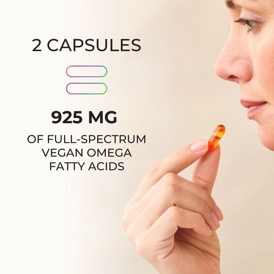 Juice Plus+ Omega Blend capsule close-up highlighting plant-based ingredients and no aftertaste