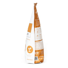 JUST INGREDIENTS protein powder dissolving easily in milk for smooth texture
