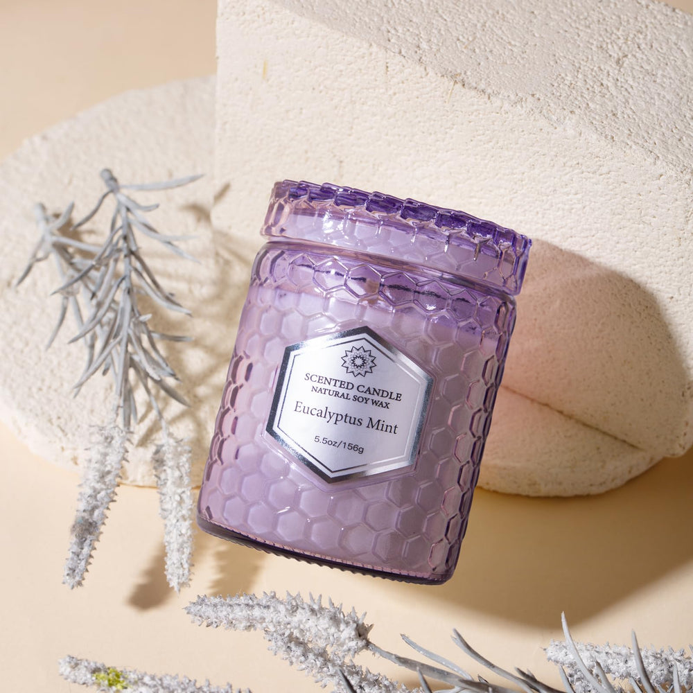 JXDLSQ Lavender and Juniper jar candle soothes bedtime routine.