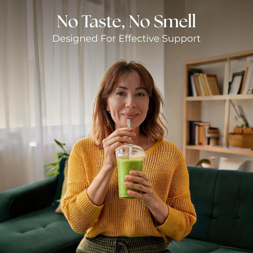 Keppi MCT Oil neutral flavor shown mixing into smoothie.