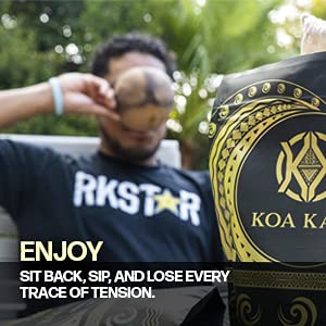Koa Kava social moment with friends enjoying a relaxed vibe.