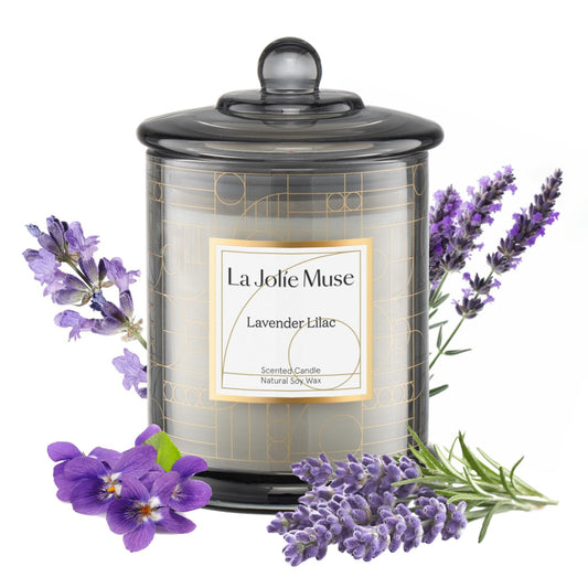 LA JOLIE MUSE Lavender Candle label close-up for elegant home ambiance
