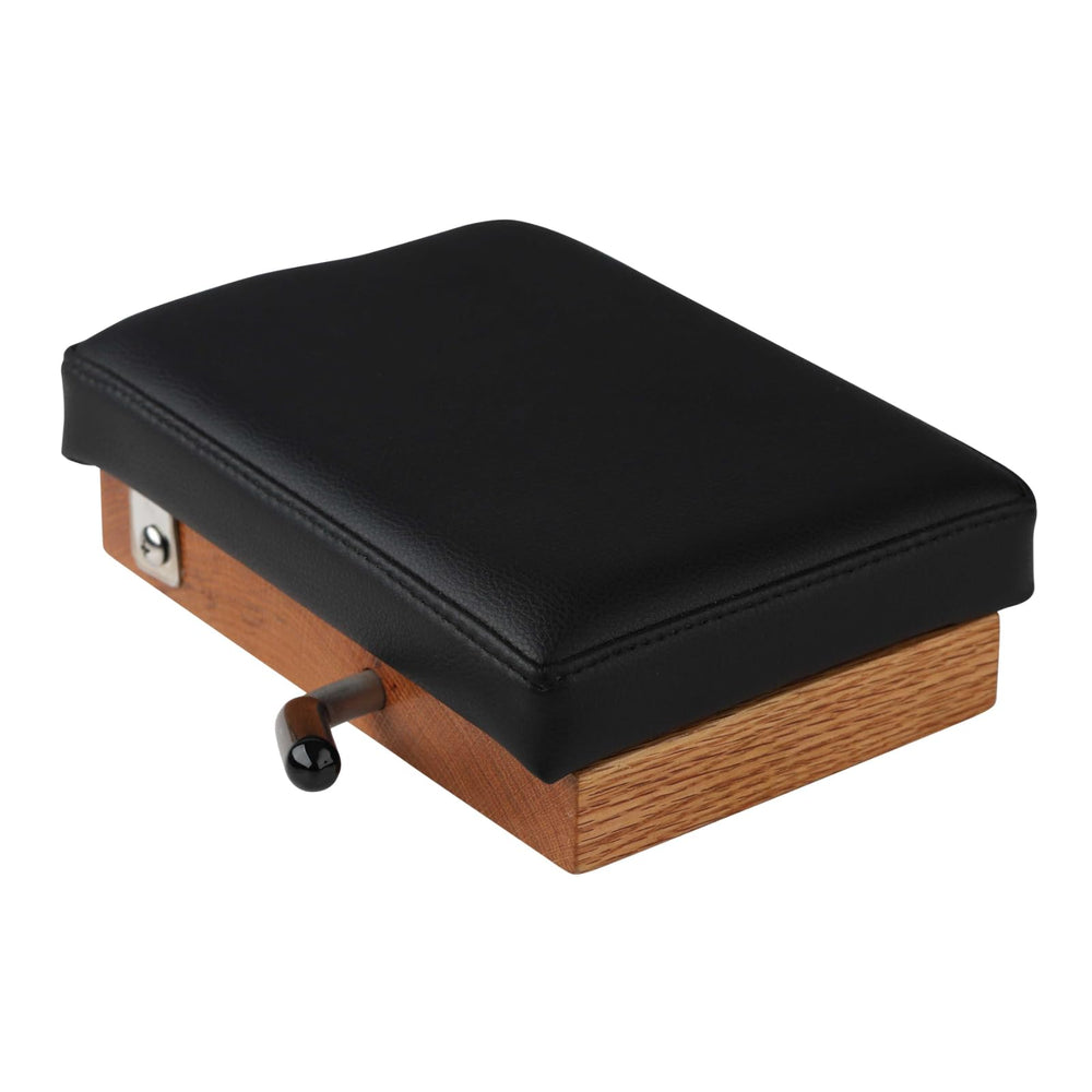 LDRCHIRO weighs 2.6 pounds for travel-ready setup.