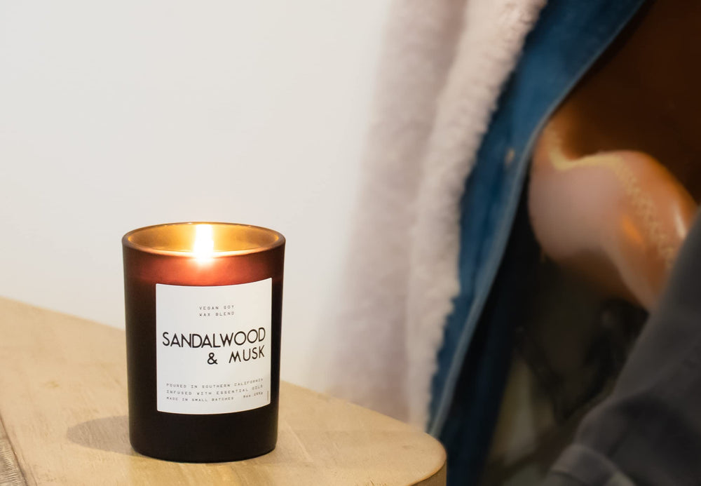 LEOBEN COMPANY Leoben Co candle with lead-free wick demonstrates safe, long-lasting scent