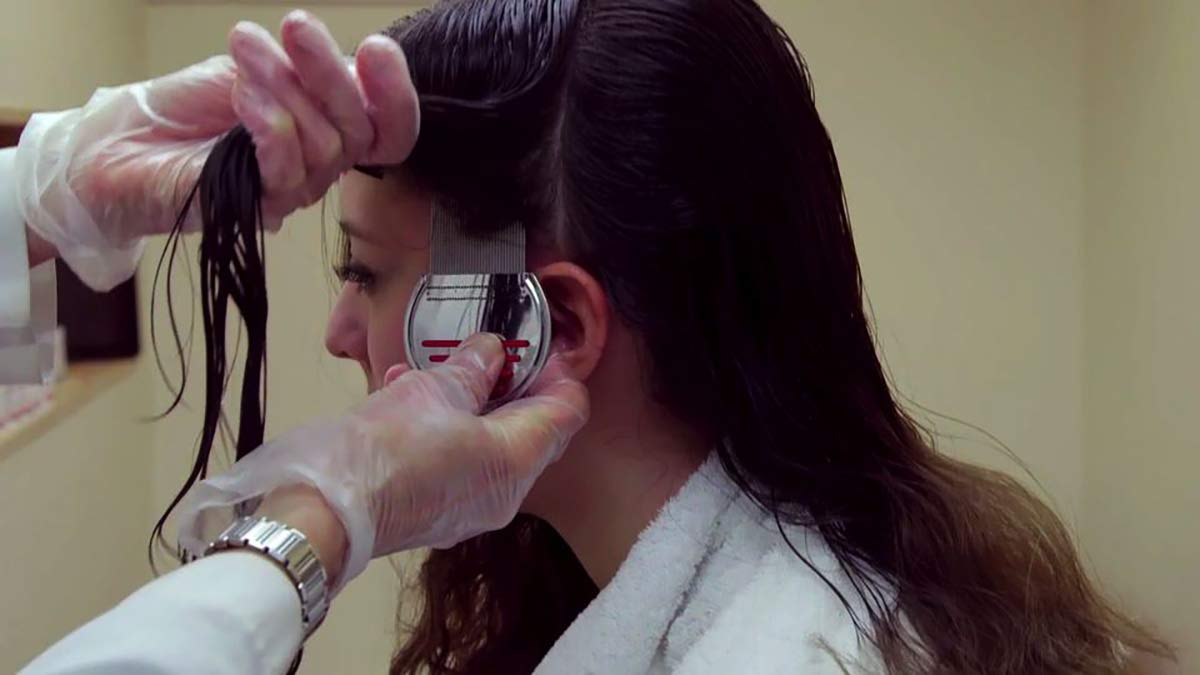 Lice Sisters safety-lock-cap secures bottle between uses
