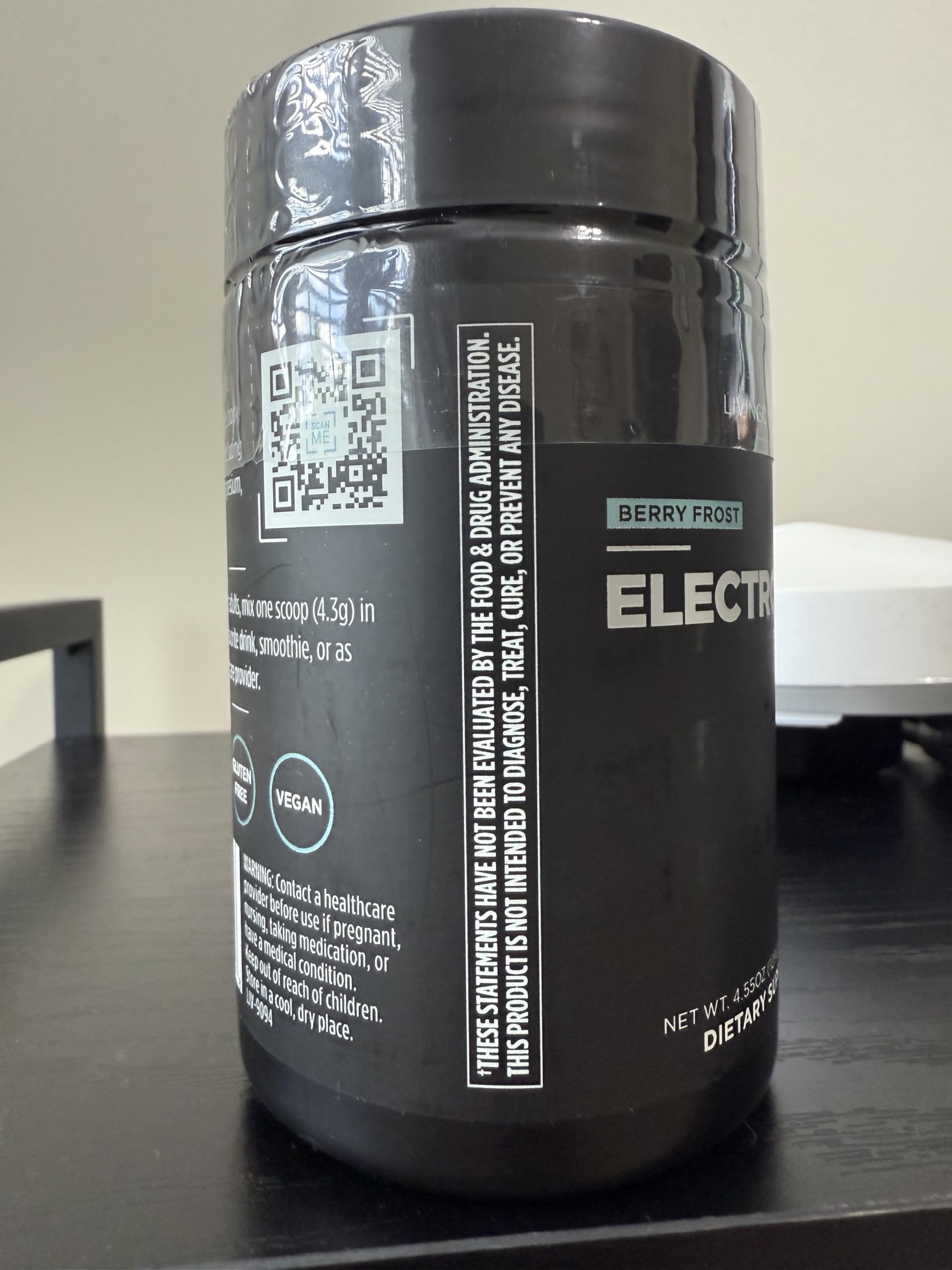 Livingood Daily Electrolytes Powder mixing-glass emphasizes easy mixing with no chalk.