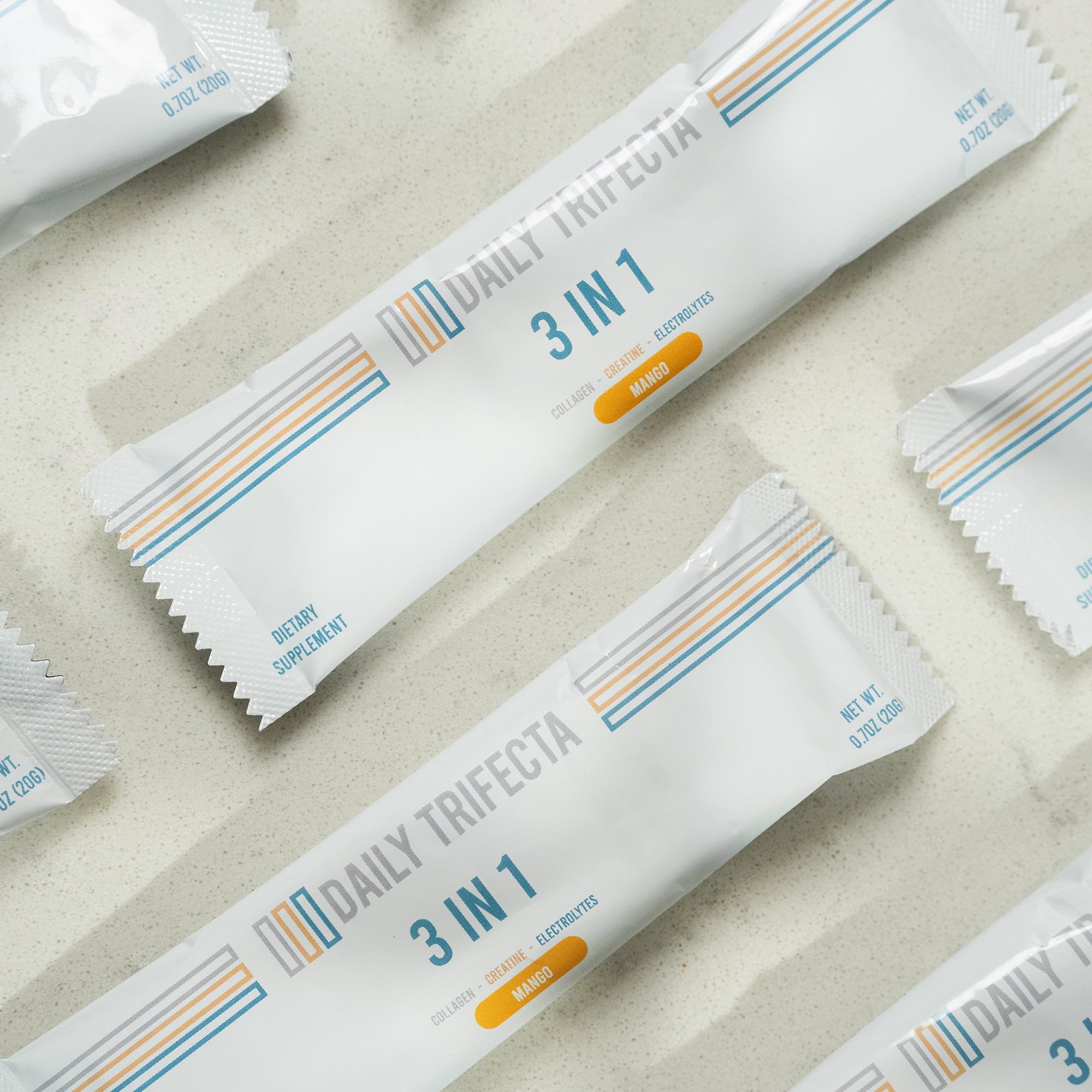 Lovie Style label detail showing collagen and creatine in the blend