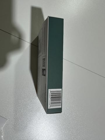 Lubracil vitamins A and E packaging indicating moisture support.