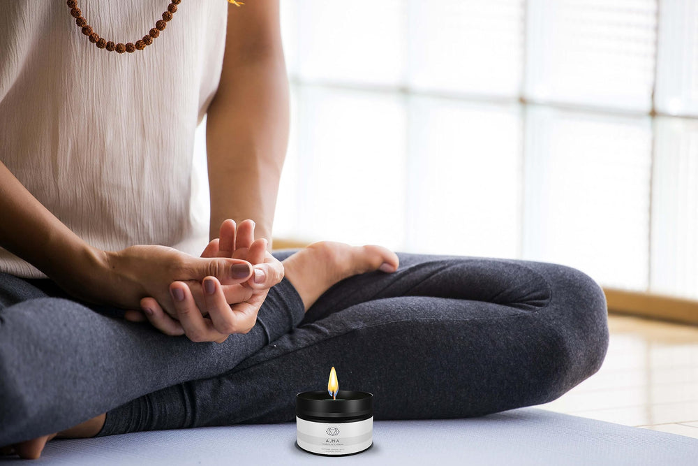 Lucir Store Healing Chakra candle with tiger eye sparks sacral creativity and focus.