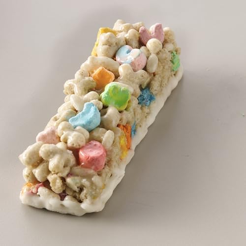 Lucky Charms Treat Bars image of packaging helps shoppers envision sharing moments.