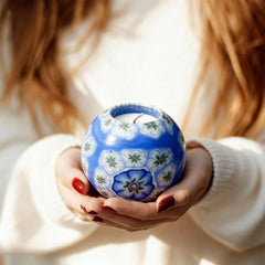 LumeTon Alan's Candle serves as an artistic-decor-piece that elevates any room.