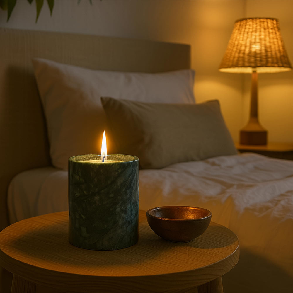 MAYROOM gift idea luxury candle for anniversaries, birthdays, or housewarmings.
