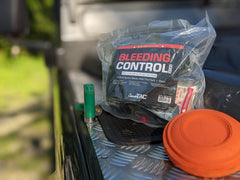 MediTac Basic nitrile gloves, shears and marker enable fast handling
